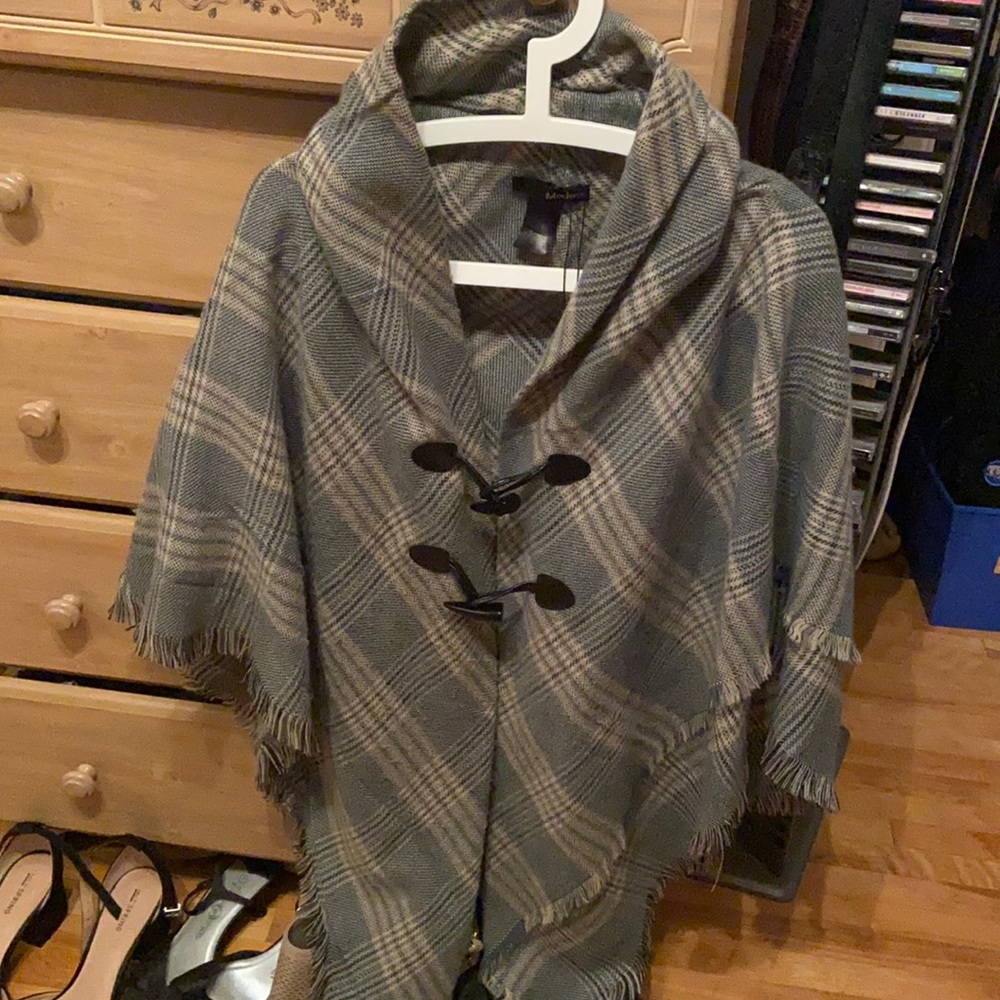 Stylish poncho 🌞